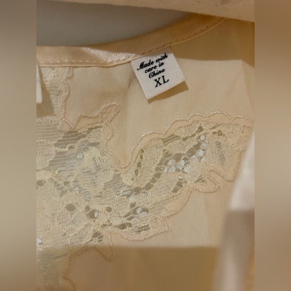 Doen Lucine Top in Candlelight - Picture 3 of 6